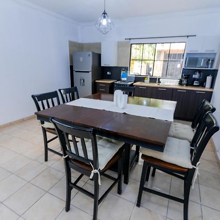 Friendly House Hotel Santa Tecla Bagian luar foto