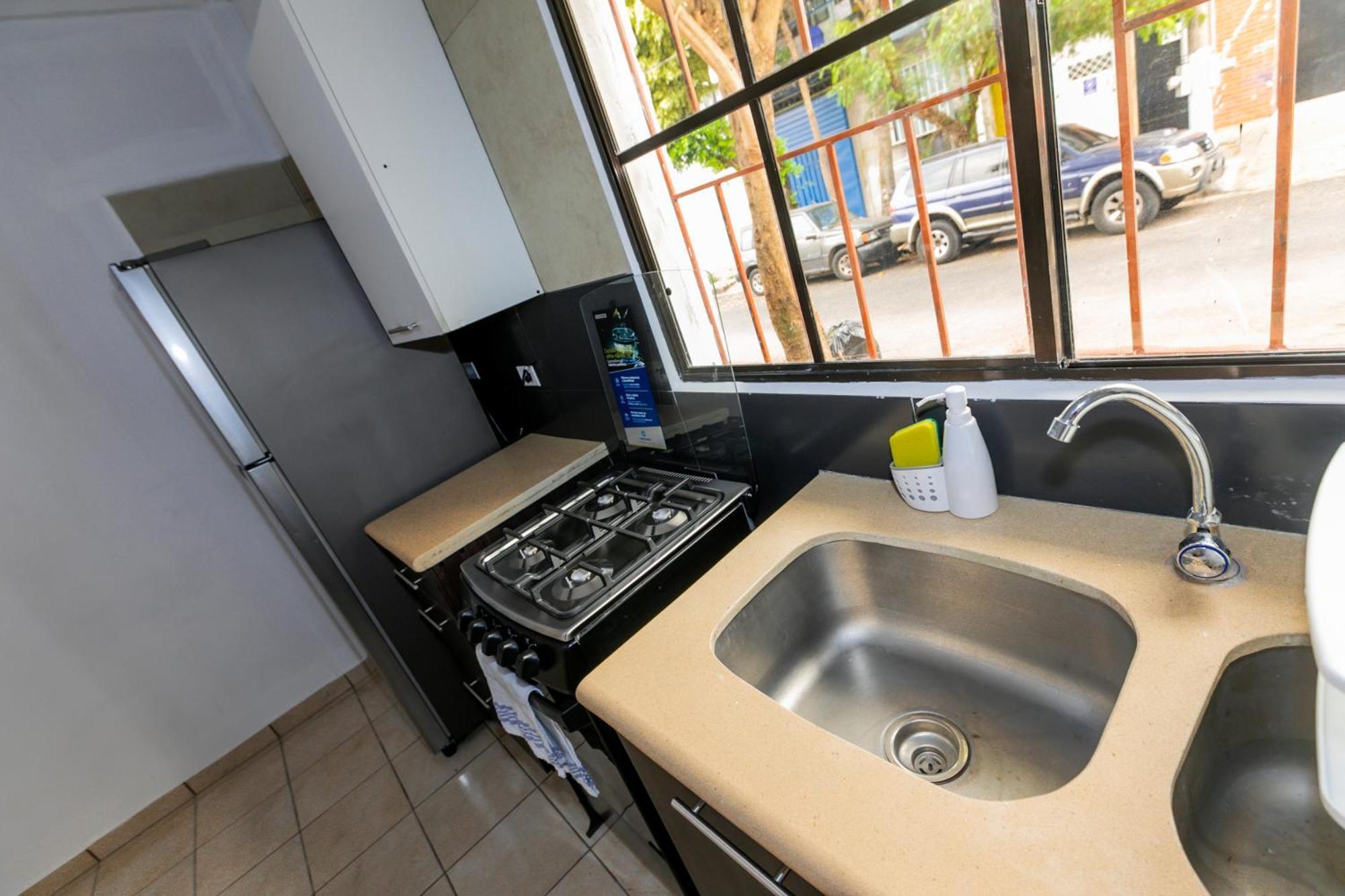 Friendly House Hotel Santa Tecla Bagian luar foto