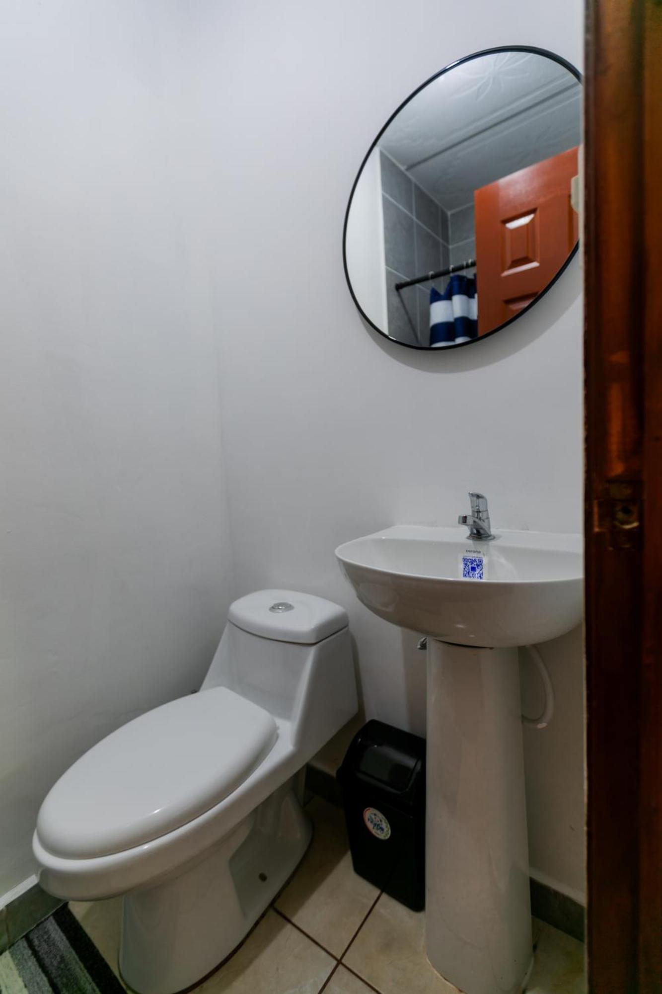 Friendly House Hotel Santa Tecla Bagian luar foto