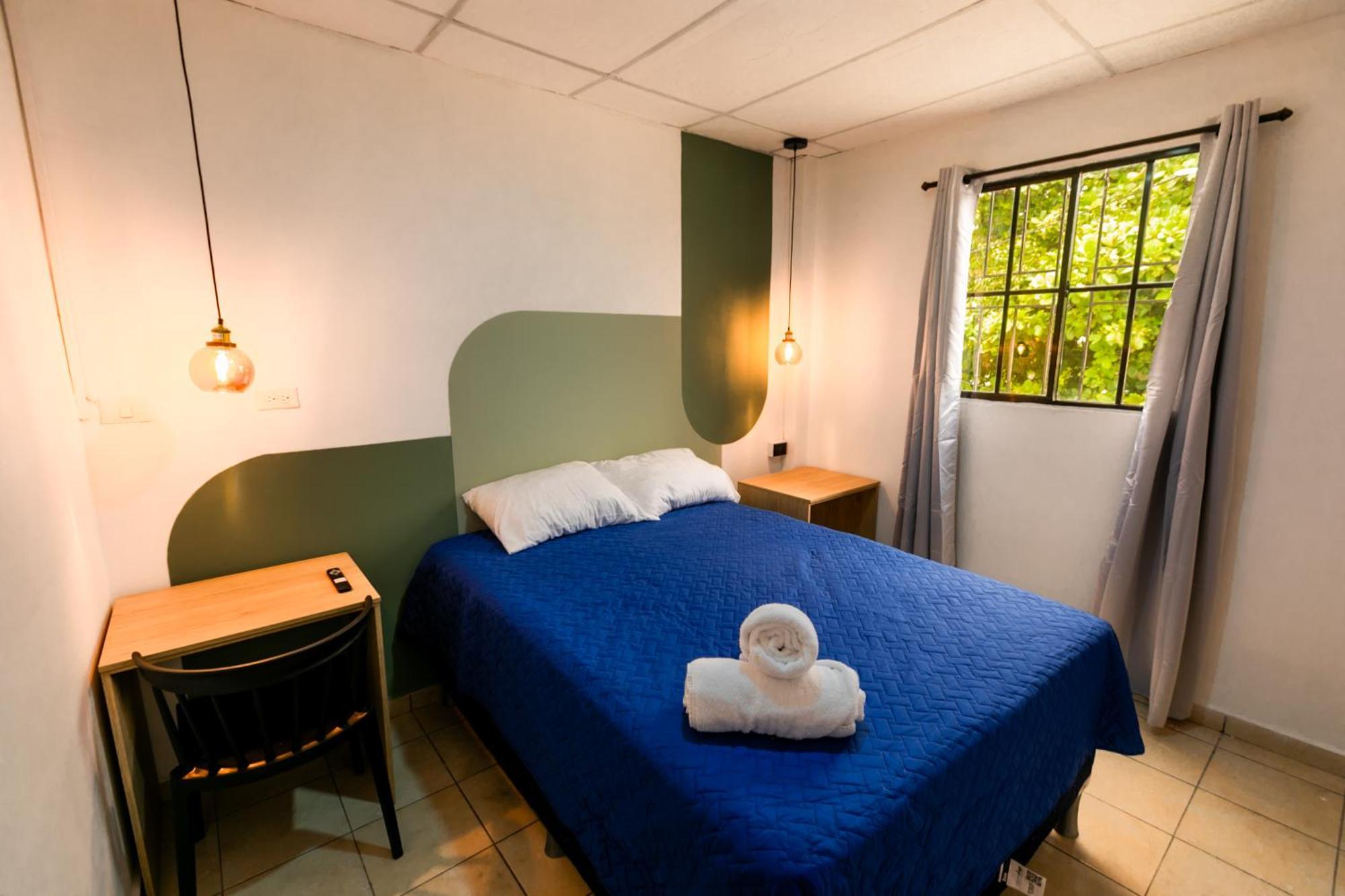 Friendly House Hotel Santa Tecla Bagian luar foto