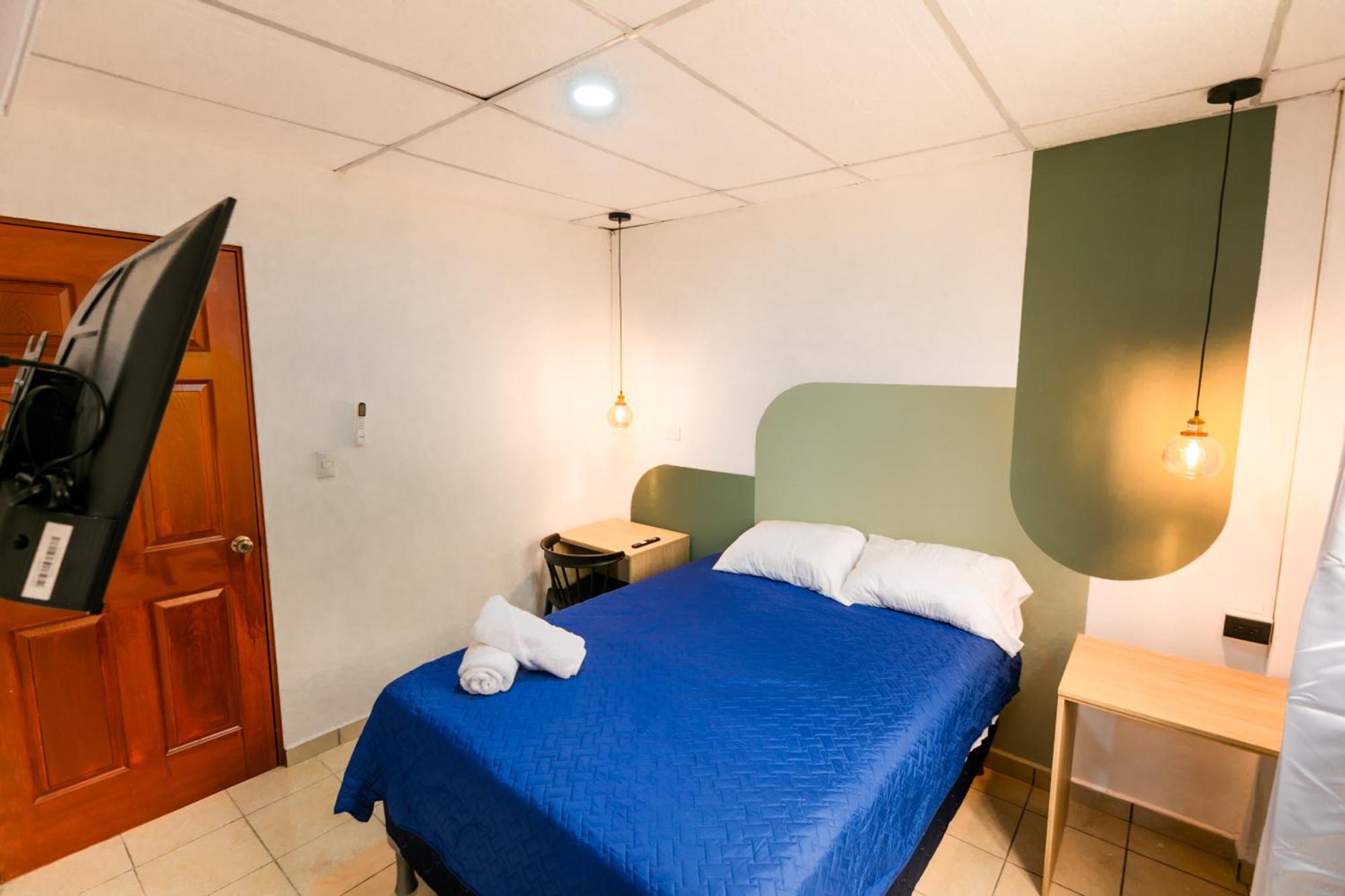Friendly House Hotel Santa Tecla Bagian luar foto