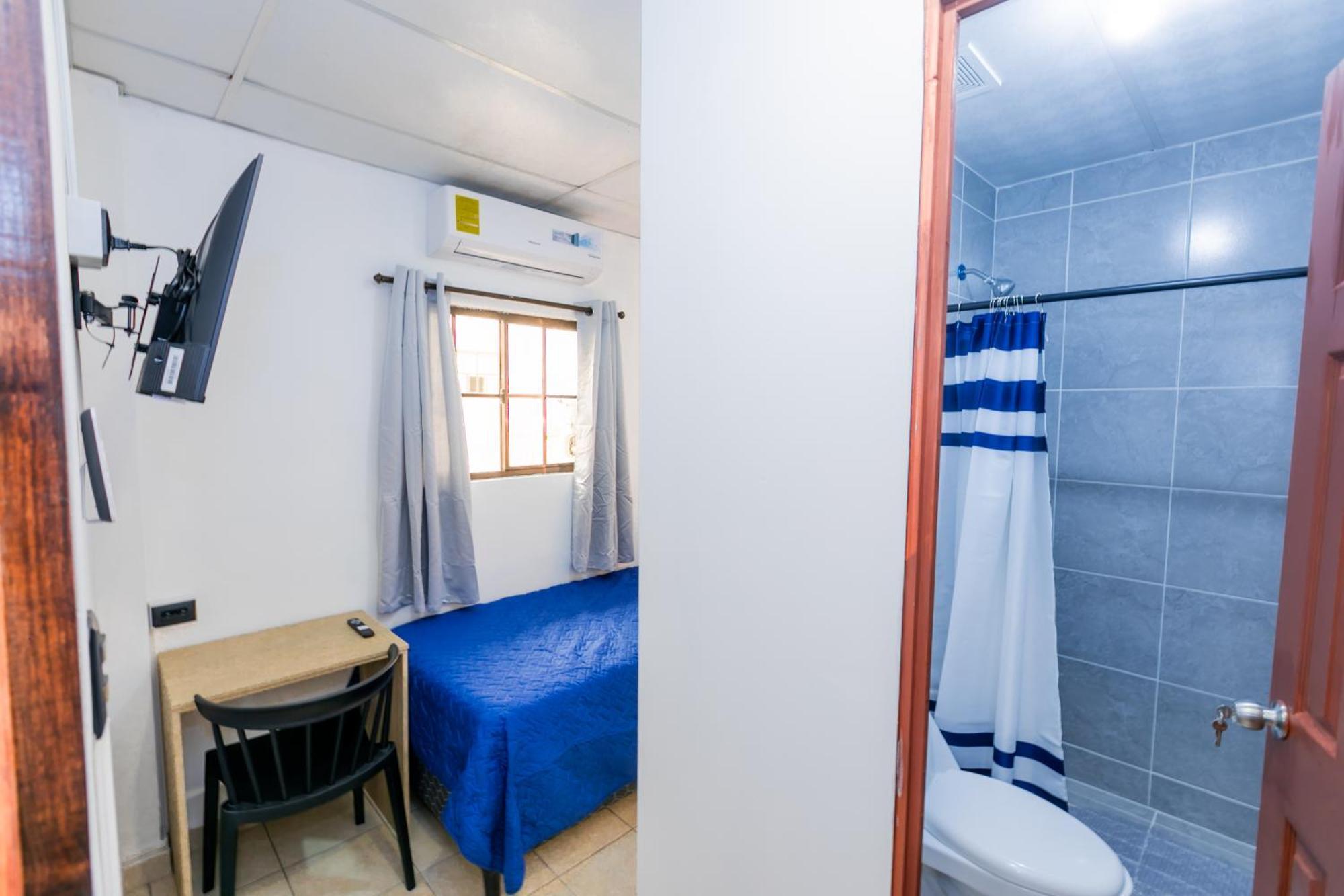 Friendly House Hotel Santa Tecla Bagian luar foto