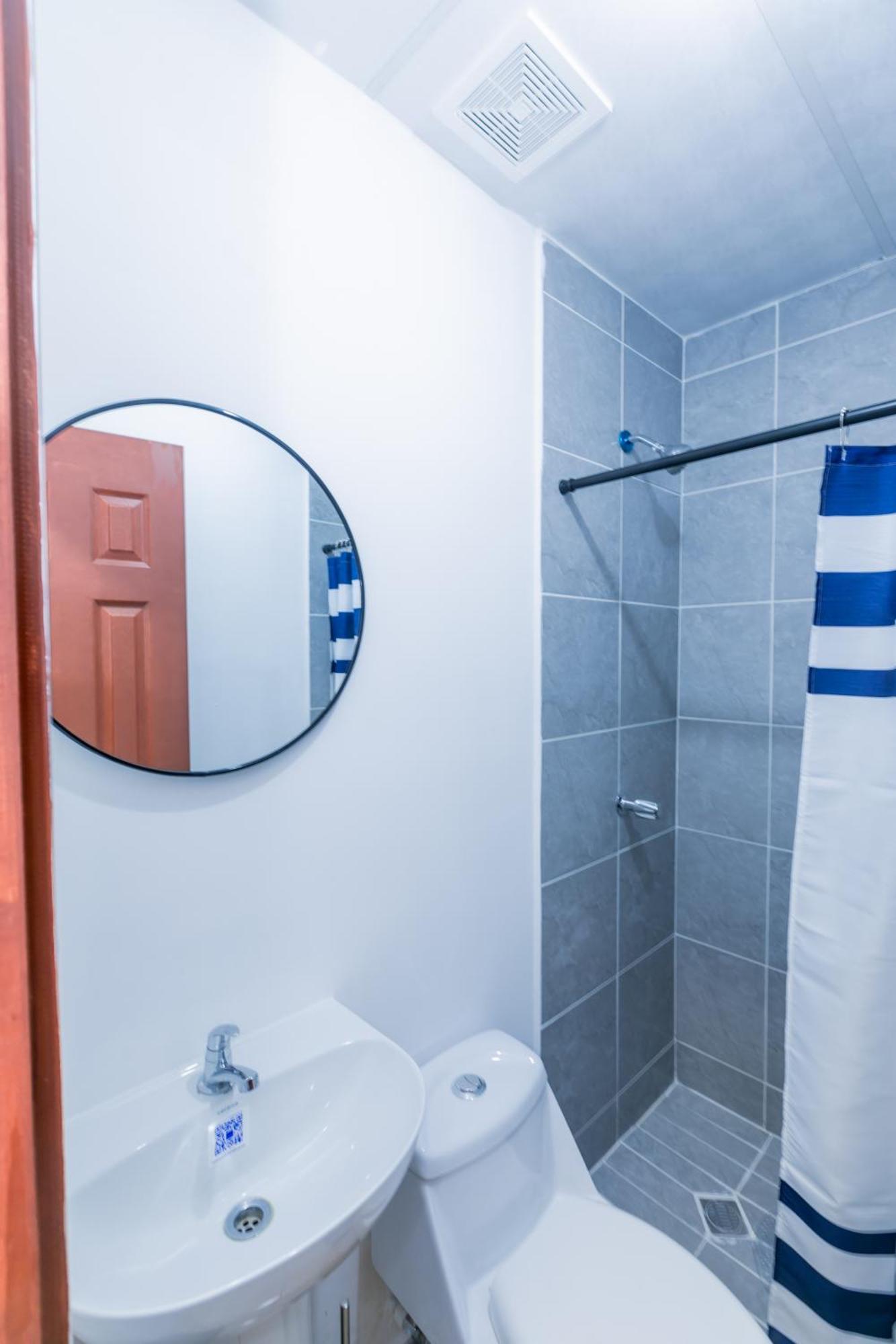 Friendly House Hotel Santa Tecla Bagian luar foto
